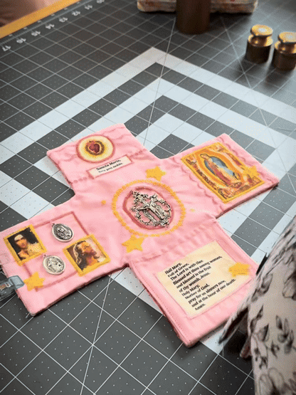 🎁💖 Handcrafted Pocket Devotional – Faith Edition 📖🙏